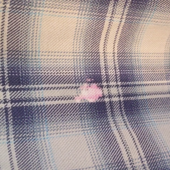 USED MENS CALVIN KLEIN JEAN PLAID SHIRT HAS BLEACH STAINS SIZE M LONG SLEEVE - Picture 2 of 10